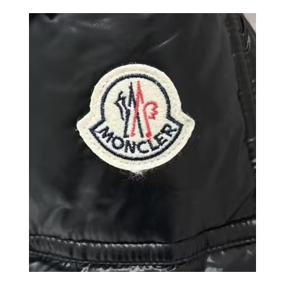Moncler Narrow-Quilt Long Puffer Coat with Fur-Trimmed Hood - Black